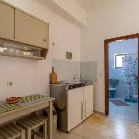 Hermes Apartments & Studios Apartment