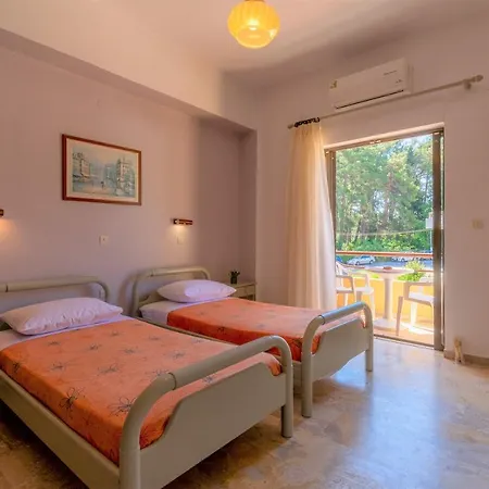 Hermes Apartments & Studios